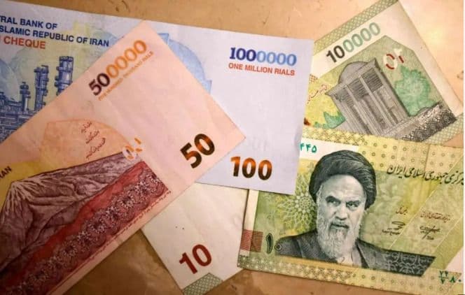 Mata Uang Rial Iran Terjun Bebas:Nilai Tukar 1 USD Setara 1,4 Juta Rial